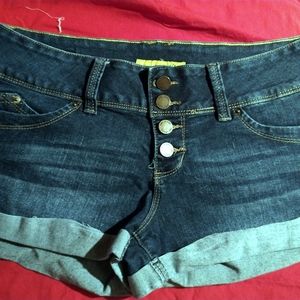 YMI Wanna Betta Butt button-fly shorts